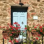 Antico Casale Silvia Tatil Evi
